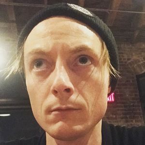 Meet your Posher, Dennis